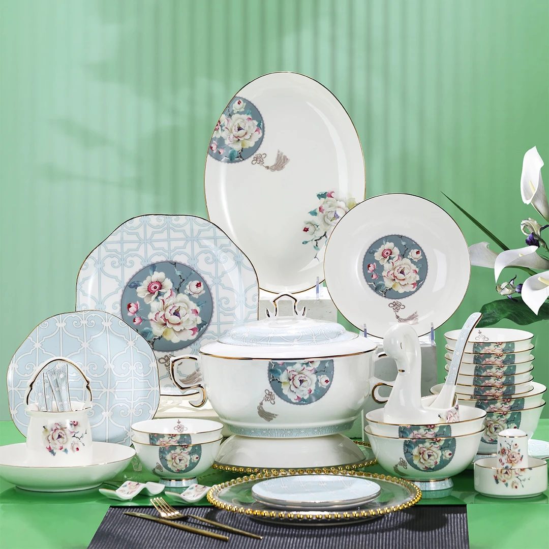 70件豆蔻年华景德镇高档餐具套装碗碟套装家用乔迁送礼碗碟盘组合