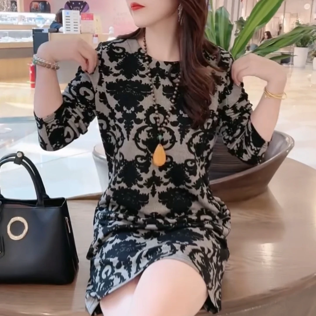 春季新款气质时尚提花连衣裙直播女装ins风微胖梨形身材天菜