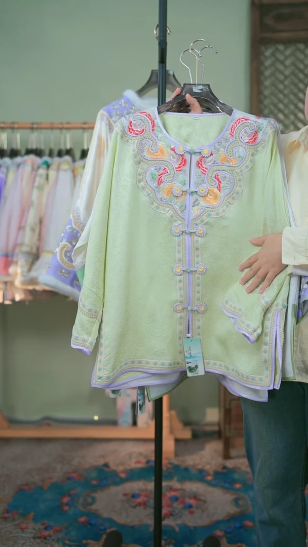 【闪购商品】织绣单层绿色上衣112