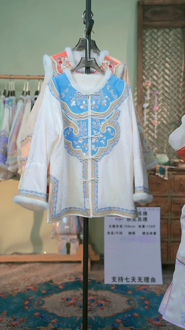 【闪购商品】织绣冬款白色上衣112