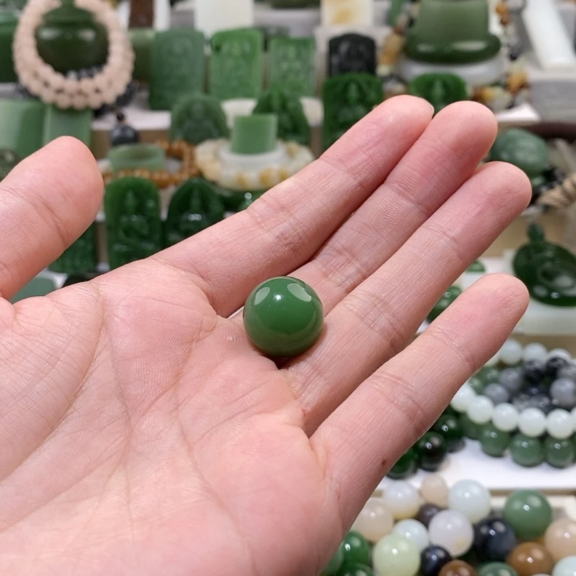 【闪购商品】和田玉单珠未镶嵌?***回卡16阳绿