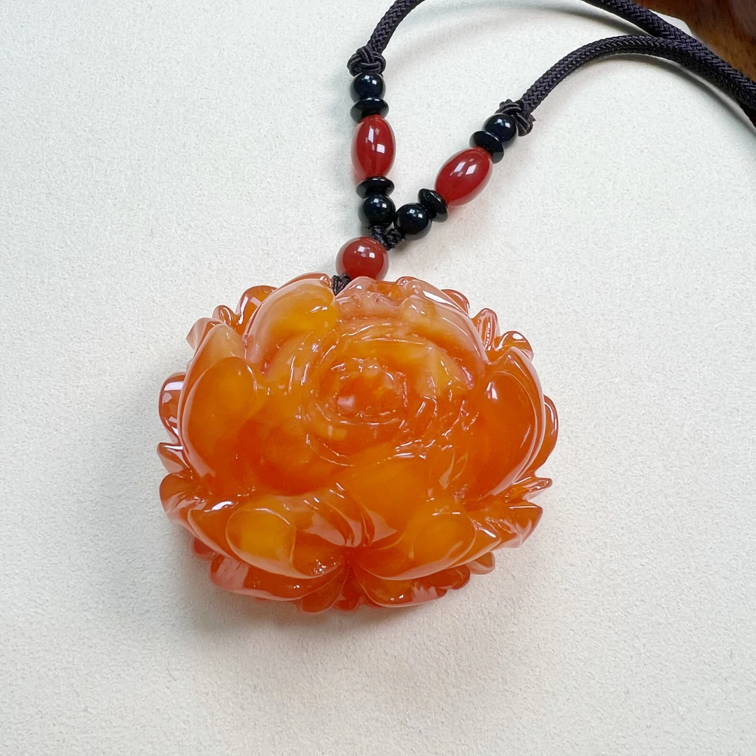 w109古巴新蜜 柚子红牡丹毛衣链