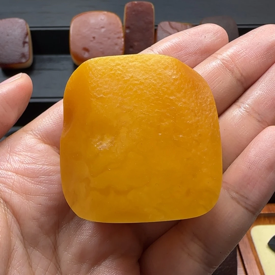 琥珀吊坠(赠链)未镶嵌