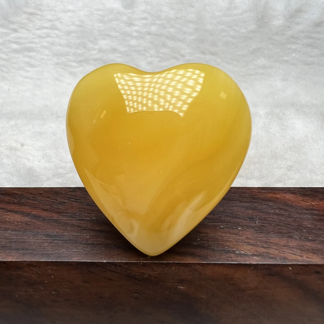 爱心琥珀蜜蜡吊坠挂件鸡油黄气质时尚黄色挂坠手工百搭精美