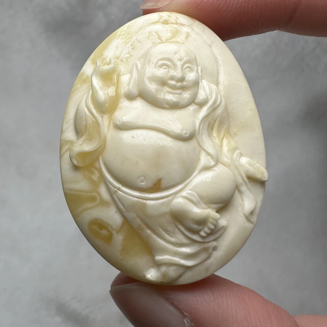【好玉易】4363弥勒佛琥珀蜜蜡吊坠挂件雕刻挂坠大肚佛时尚饰品俏色
