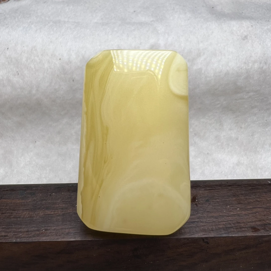 光面天然琥珀蜜蜡吊坠挂件女款时尚女士蜜蜡水滴吊坠