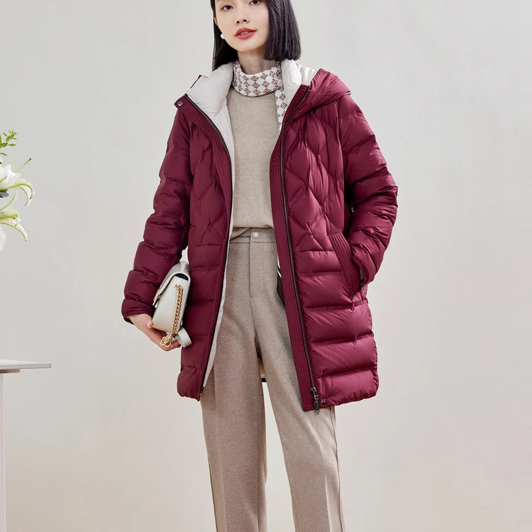 娜尔思24秋冬新款鹅绒拉链连帽女轻暖感长袖羽绒服外套NR00492A5