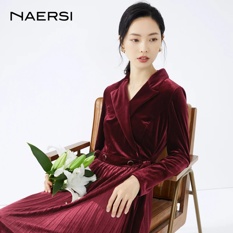 娜尔思气质感百褶红丝绒连衣裙秋冬新款收腰气质西装裙NF07421B5