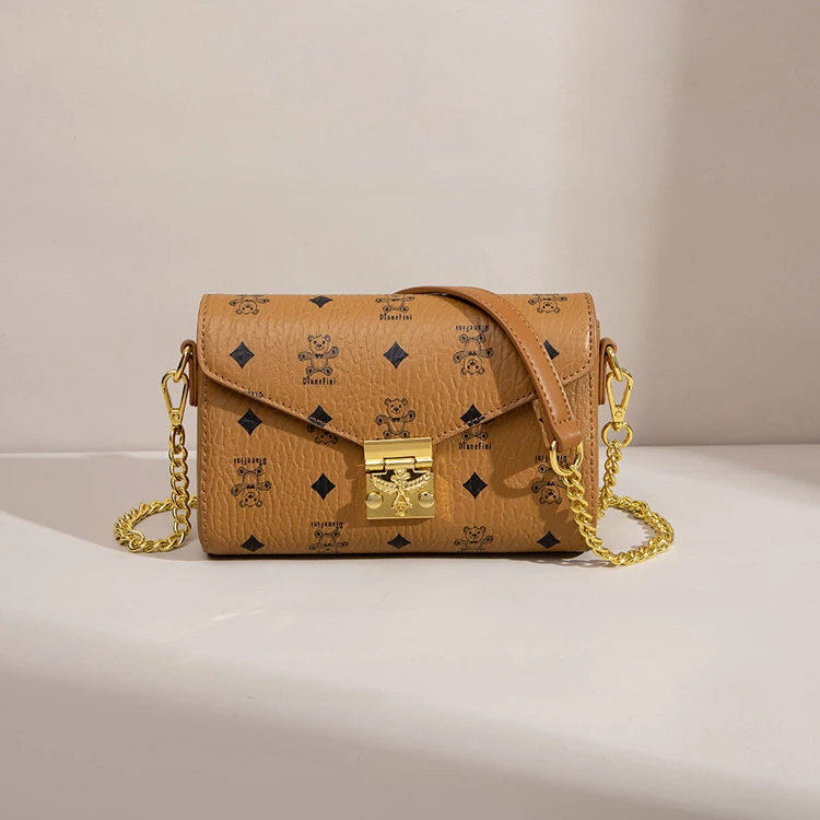 DianeFini/黛安霏尼时尚百搭信封链条包印花腋下单肩斜跨手拿包