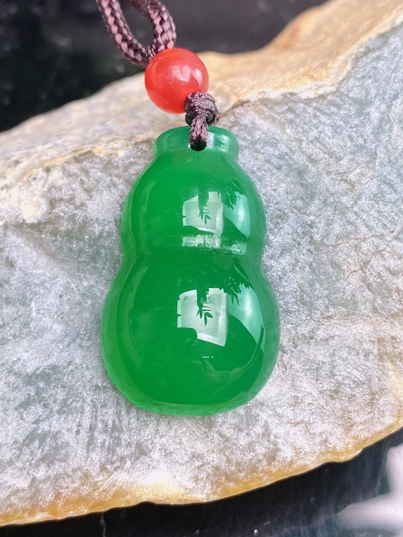 天然玛瑙玉髓葫芦设计款吊坠挂件