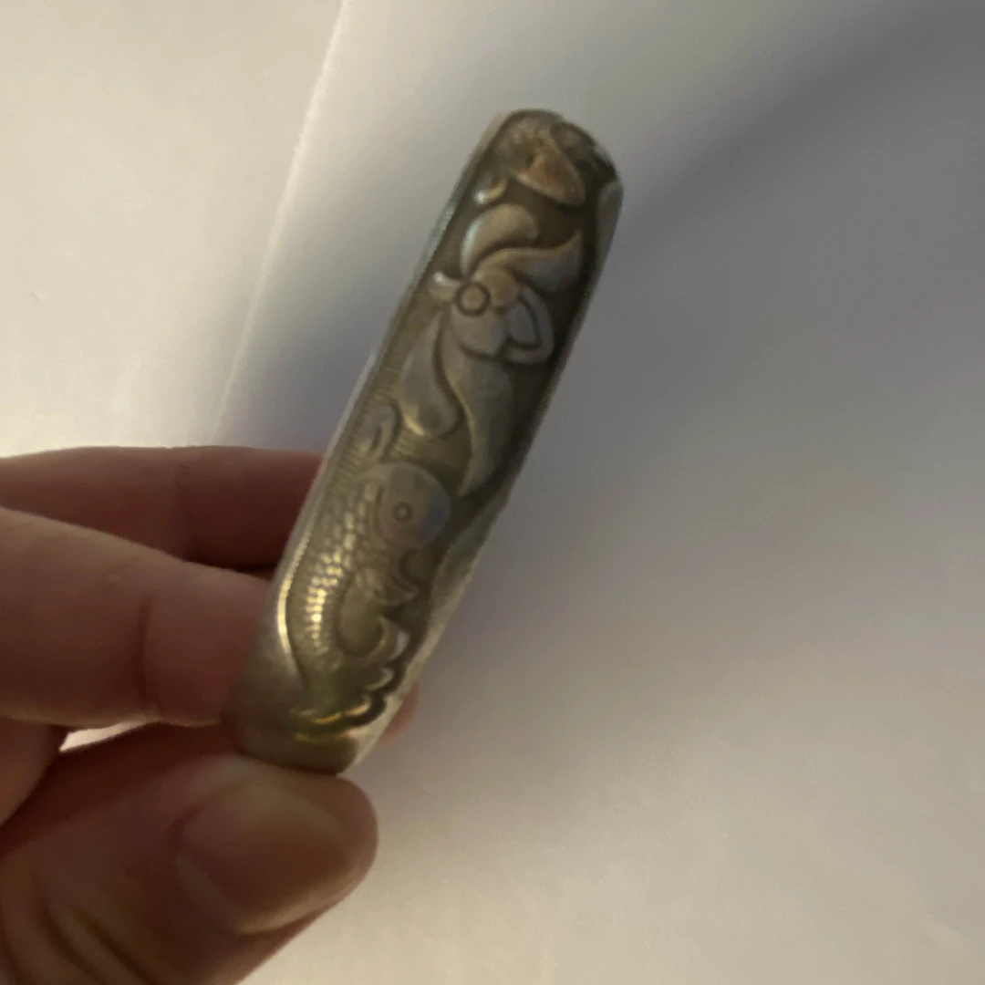 白色龙凤纹镯家居摆件