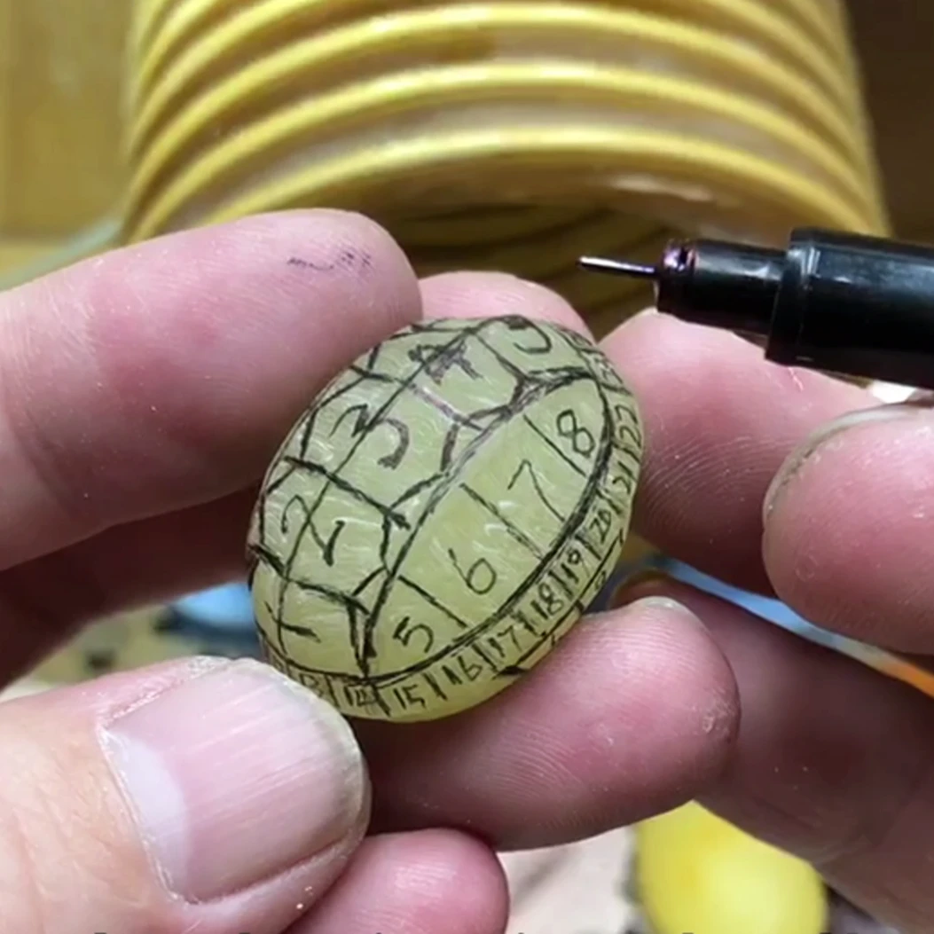 富甲天下天然琥珀蜜蜡原石定制手工雕刻