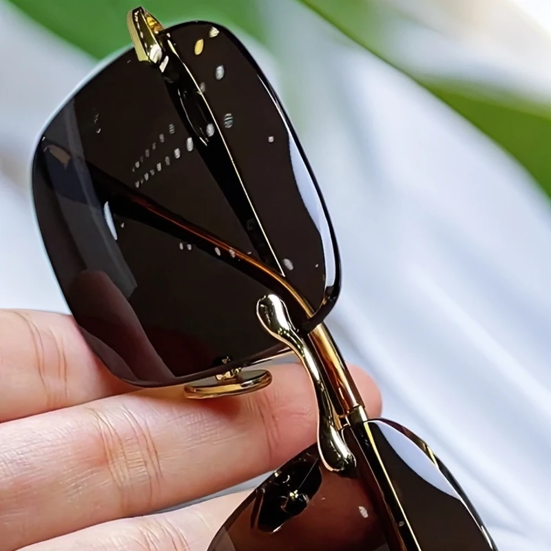 高档茶色水晶石头镜高清耐磨遮阳护目防强光男士正品时尚百搭墨镜