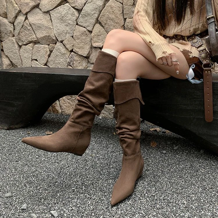 真皮尖头内增高长筒靴女复古慵懒风褶皱堆堆靴美拉德棕色长靴显瘦