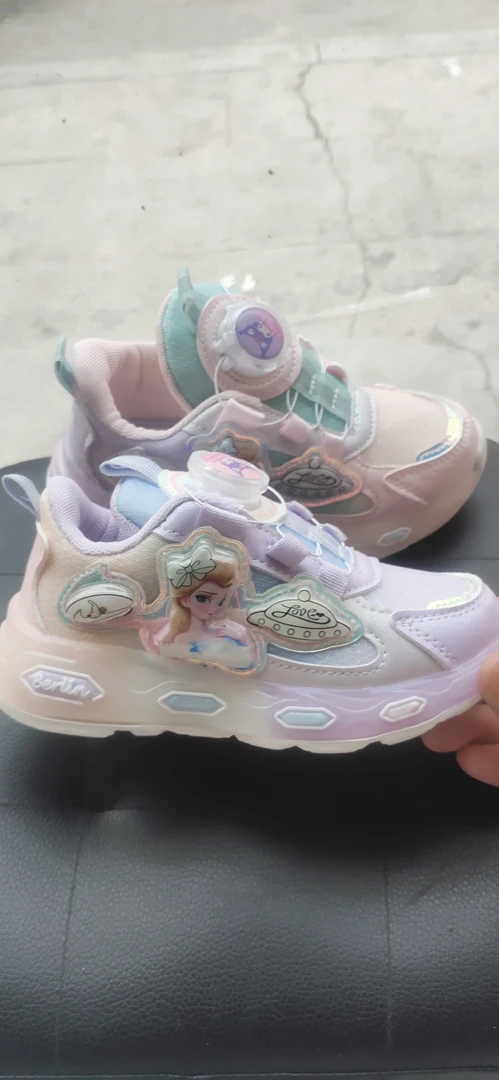 女童时尚超轻套楦纽扣双网鞋27/31码