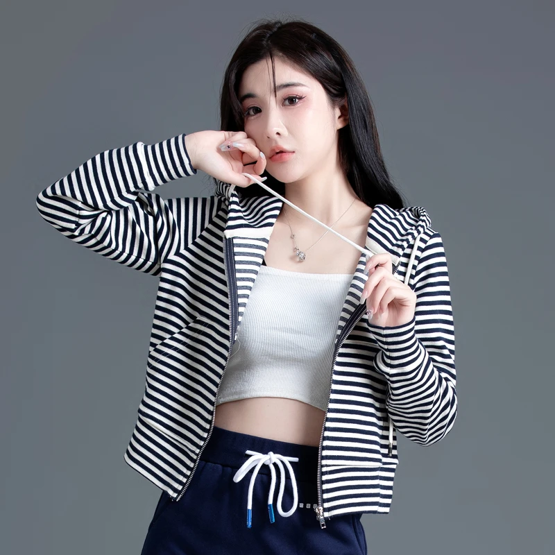 条纹开衫卫衣女春秋季新款宽松学院风女装短款连帽上衣拉链短外套