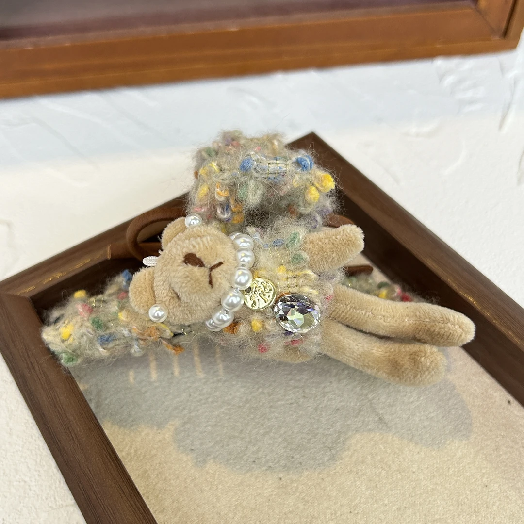 A570~13CM手作草莓羊毛毡抓夹大号鲨鱼夹发抓夹可爱毛绒发饰后脑