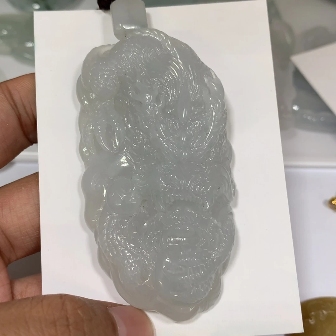 【闪购商品】定制翡翠未镶嵌会**猫