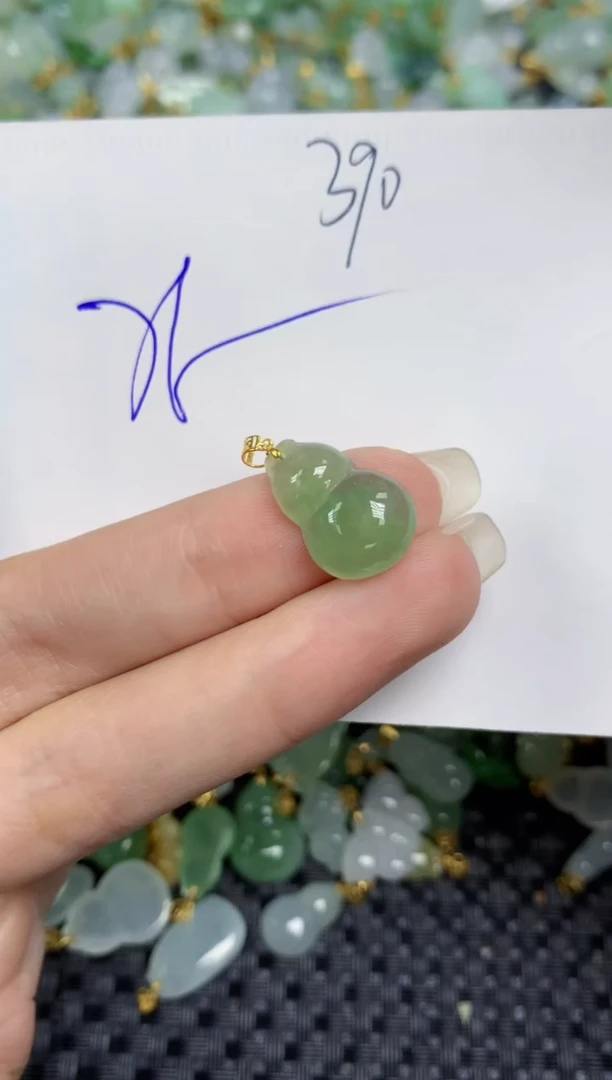 【闪购商品】翡翠颈饰18K金镶嵌天然绚甸A货翡翠