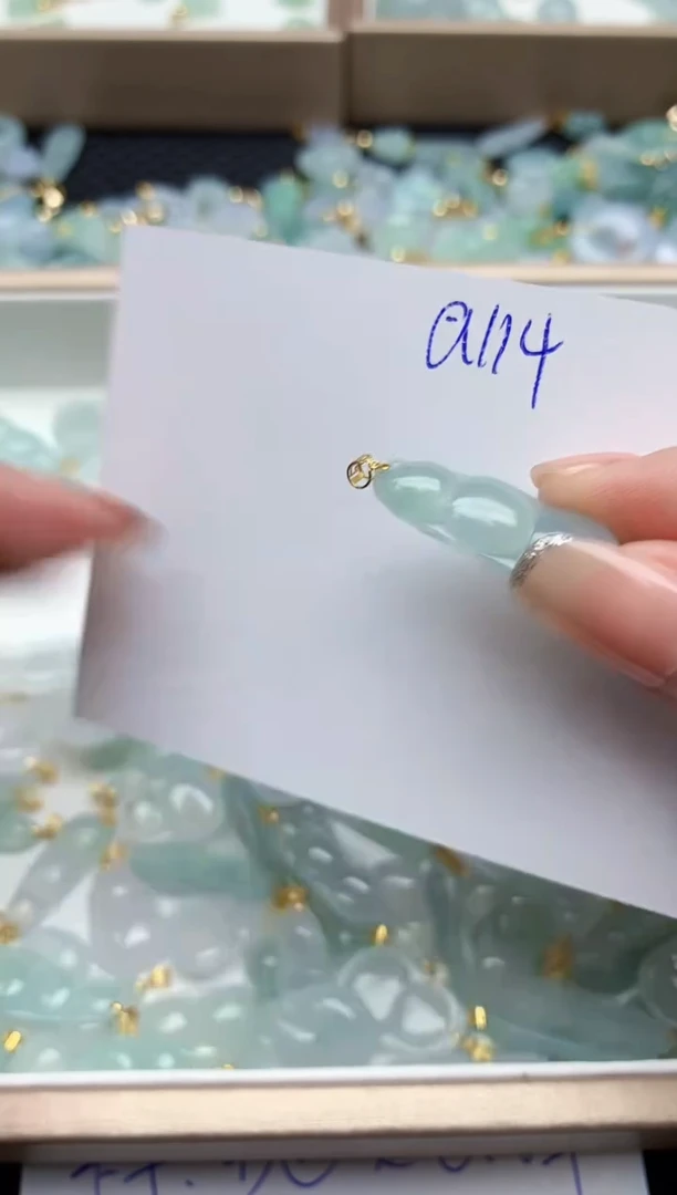 【闪购商品】翡翠颈饰18K金镶嵌 天然翡翠A货