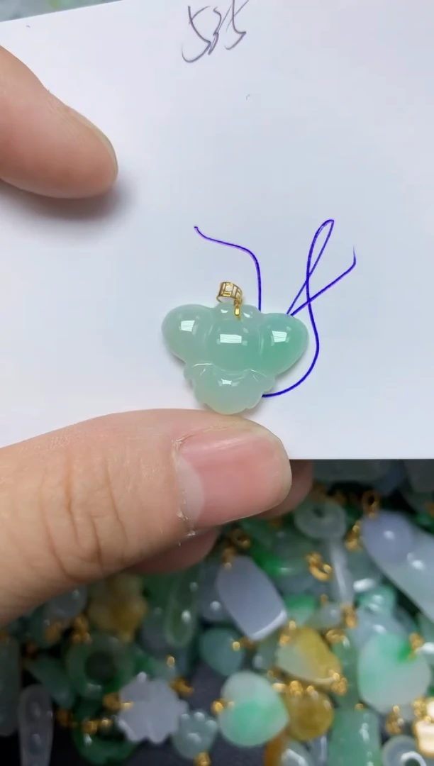 【闪购商品】翡翠颈饰18K金镶嵌    天然翡翠A货