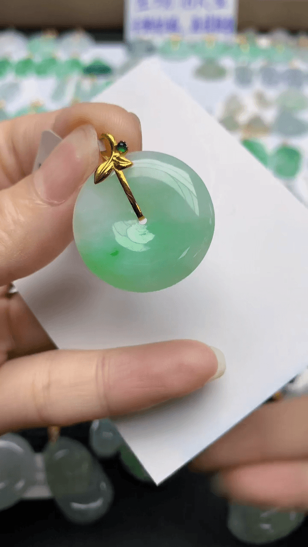 【闪购商品】翡翠颈饰18K金镶嵌268 天然翡翠A货