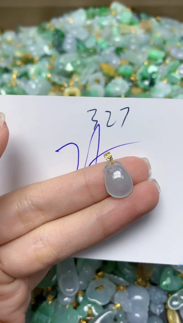 【闪购商品】翡翠颈饰18K金镶嵌    天然翡翠A货
