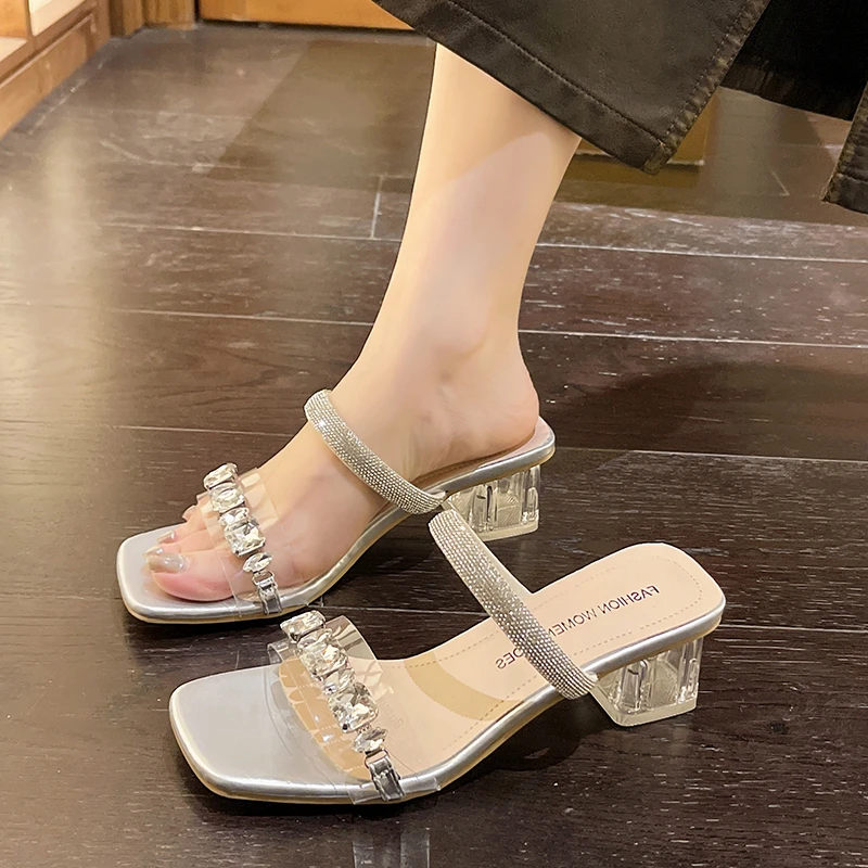 水晶跟高跟拖鞋女夏外穿2024新款时尚水钻仙女法式透明粗跟凉拖鞋