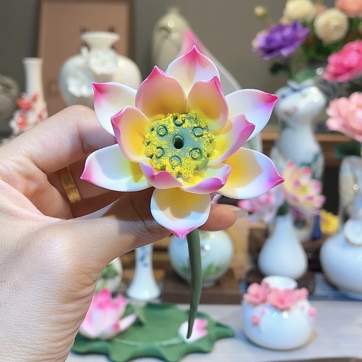 手工陶瓷精致摆件