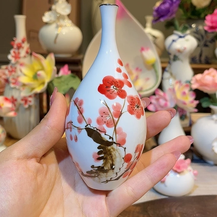 手工陶瓷精致摆件