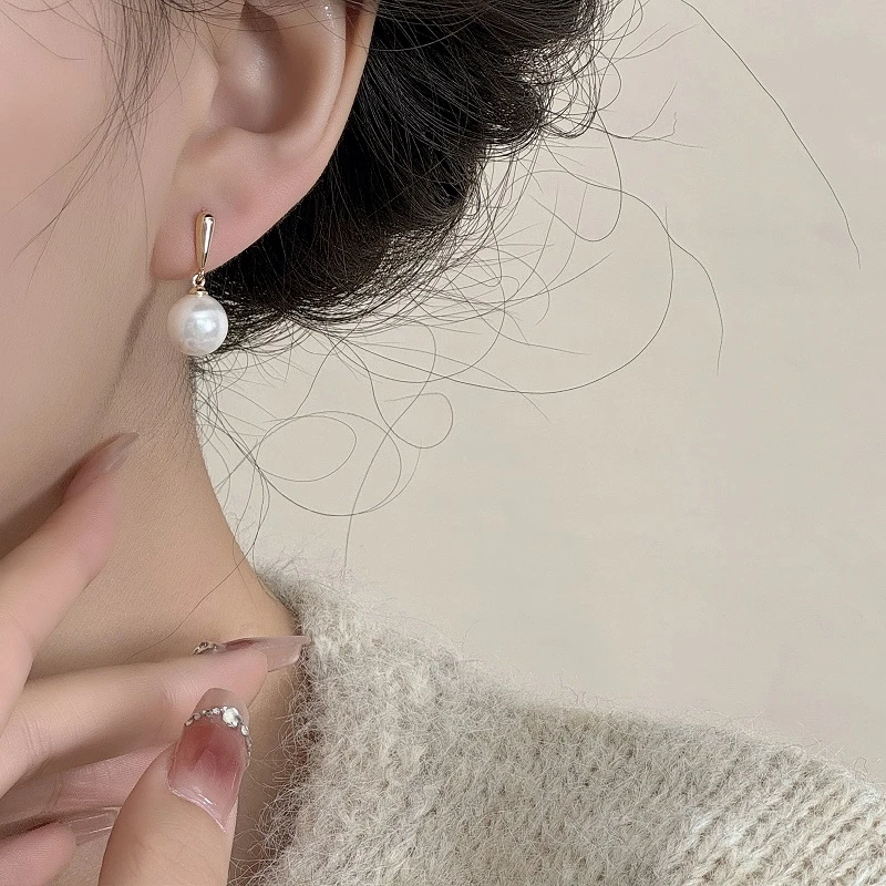 橙匠 铜合金仿珍珠耳饰 奶豆925银针日常简约水滴耳钉气质耳环