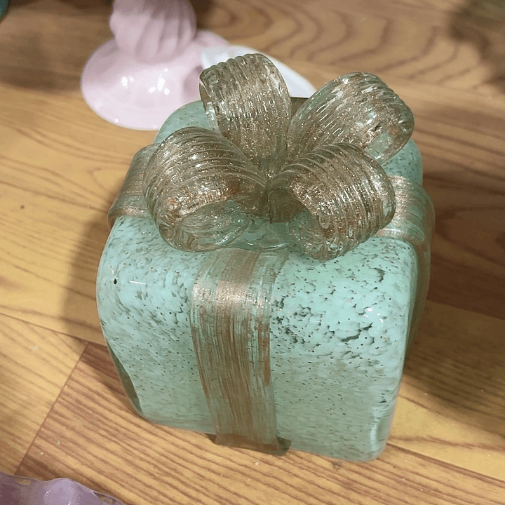 绿色礼物盒家悦美居花瓶摆件