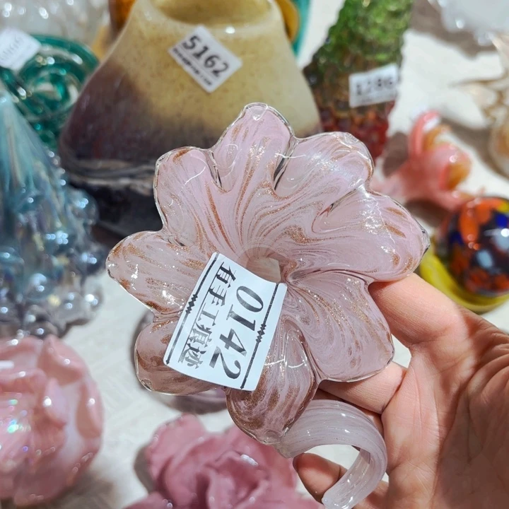 142 家悦美居花瓶和摆件有手工痕迹