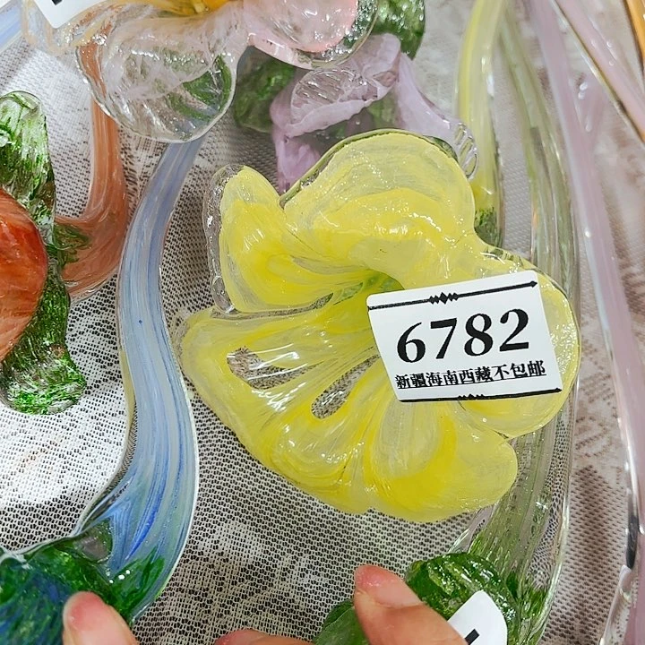 6782 家悦美居花瓶摆件有手工痕迹