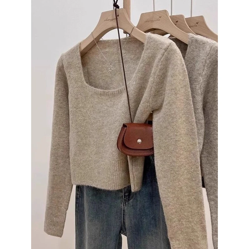 方领露锁骨软糯毛衣针织打底衫女2024秋冬加厚套头内搭上衣