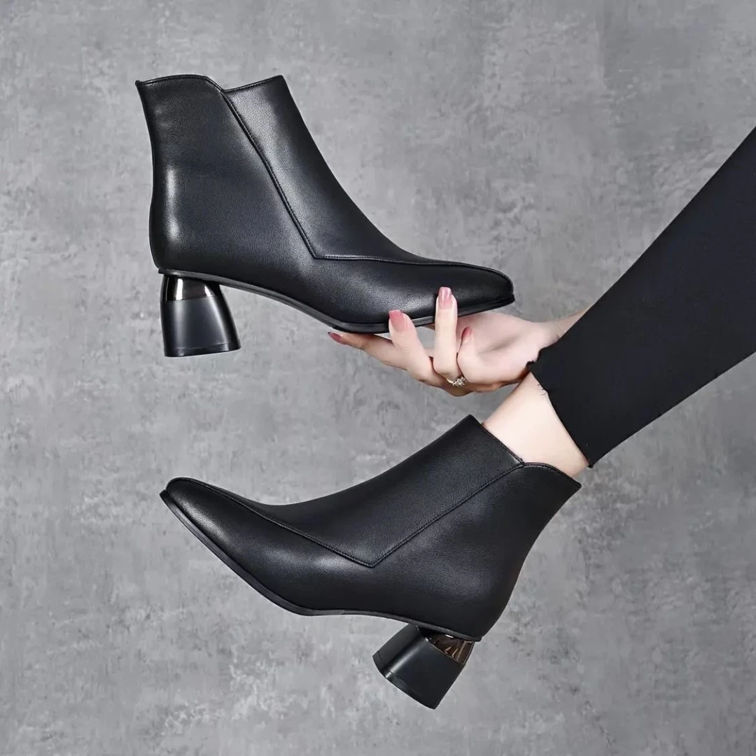 【新号福利】新款短靴女尖头秋冬季靴子粗跟时尚百搭马丁靴【静10姜】