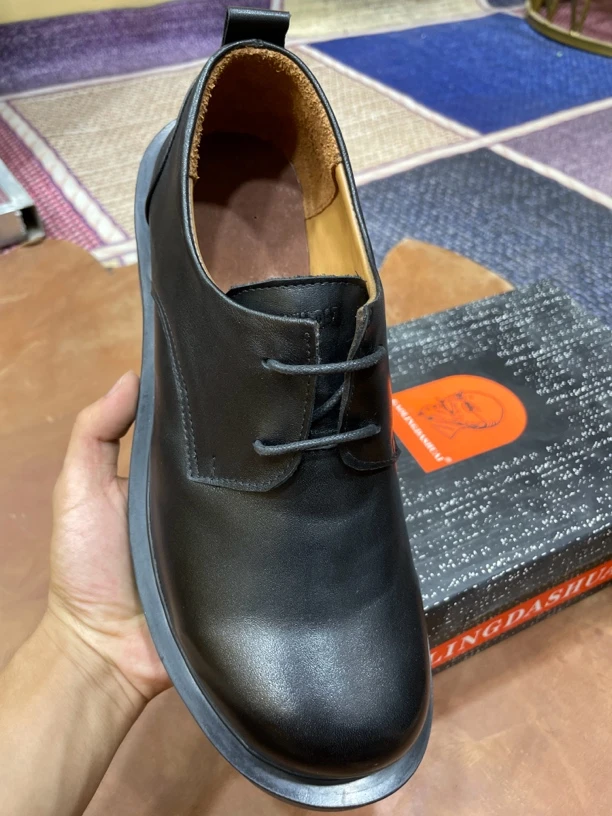 真正头层牛皮宽点鞋子