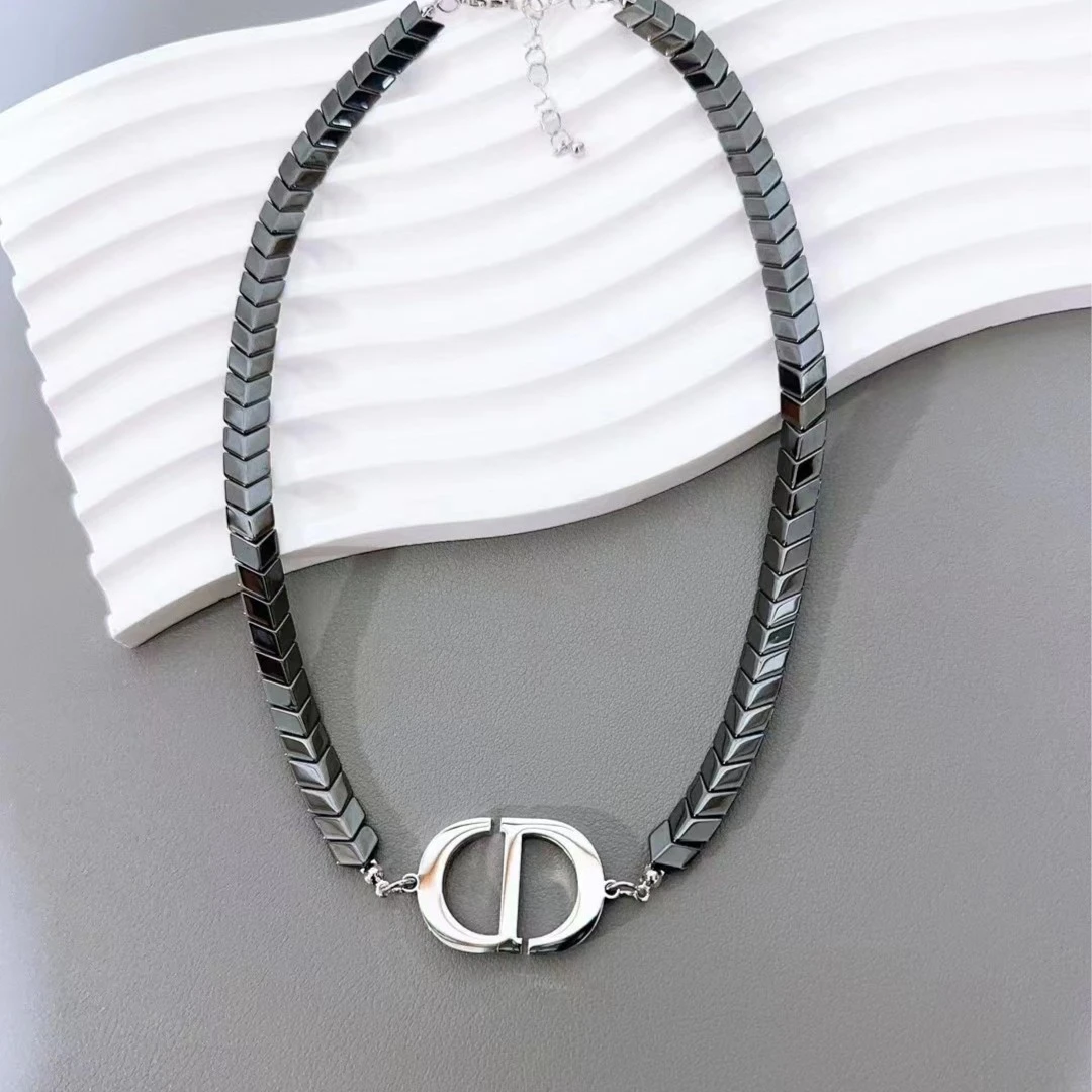 钛钢项链 2143原创箭头不掉色猪鼻子小众锁骨链