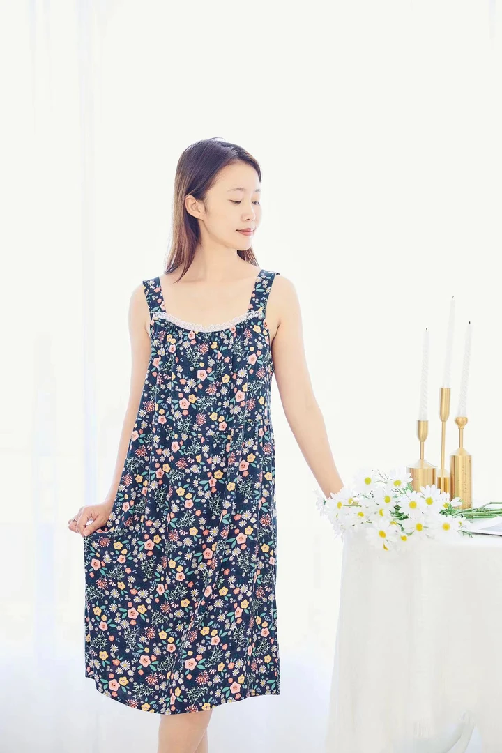夏季薄款舒适棉绸碎花无袖女士大码家居裙子宽松显瘦休闲时尚印花
