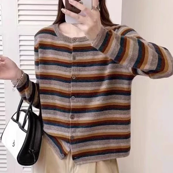 条纹上衣秋季针织衫新款女士长袖毛衣开衫外搭圆领显瘦时尚秋冬