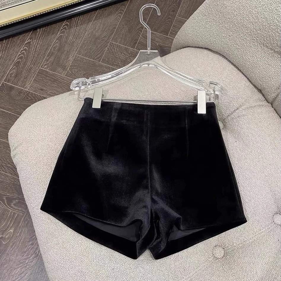 黑色丝绒短裤女秋冬外穿2024网红爆款靴裤高腰宽松显瘦百搭阔腿裤
