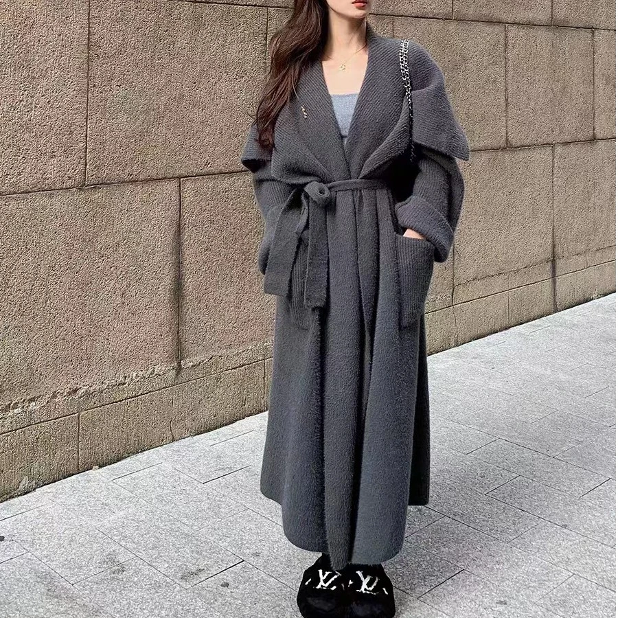 2023慵懒风毛衣长款外套女中秋宽松高级设计感复古大翻领显瘦