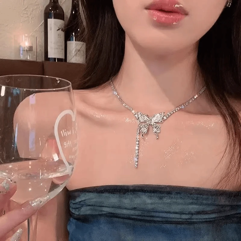 合金项链 甜酷辣妹蝴蝶项链女小众高级感锁骨链个性百搭流苏气质