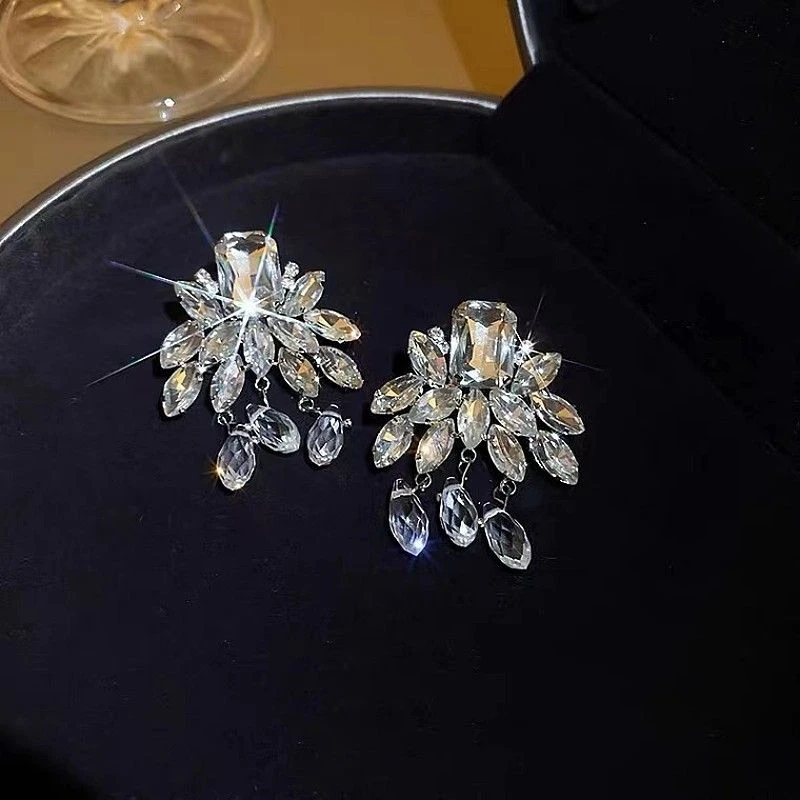 合金耳饰 新款轻奢高级感小众设计新娘时尚耳饰夸张气质大耳钉593
