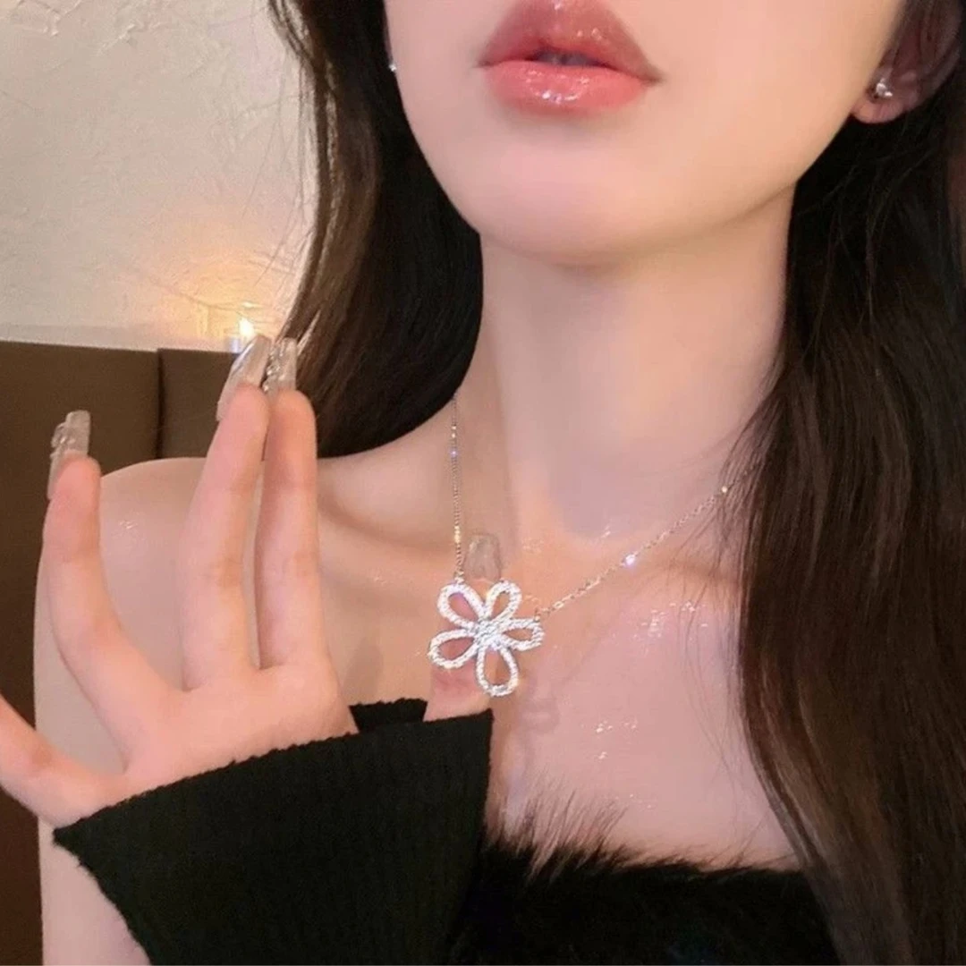 铜合金项链 花朵款气质轻奢时尚精致百搭小众甜美花戒坠链Y109