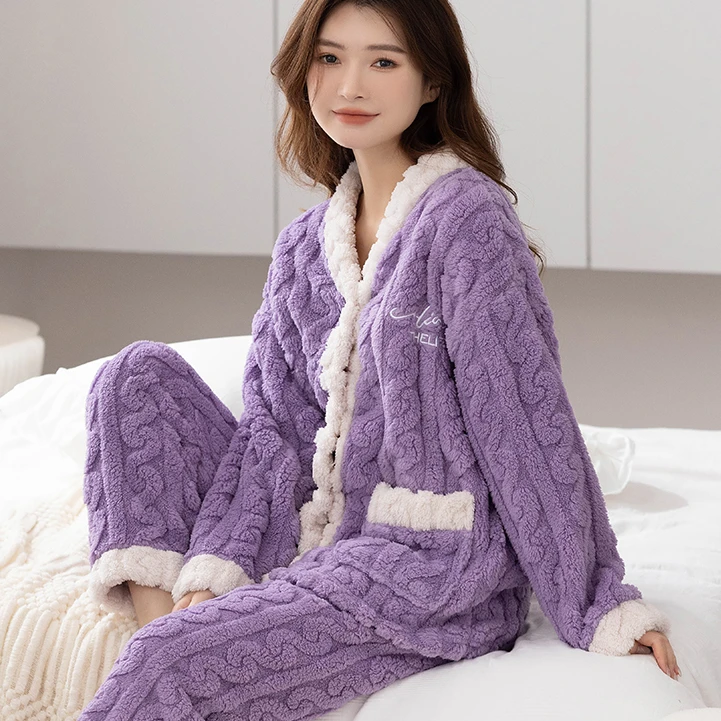 Y226款秋冬季舒适睡衣女时尚休闲加绒保暖长袖宽松两件套