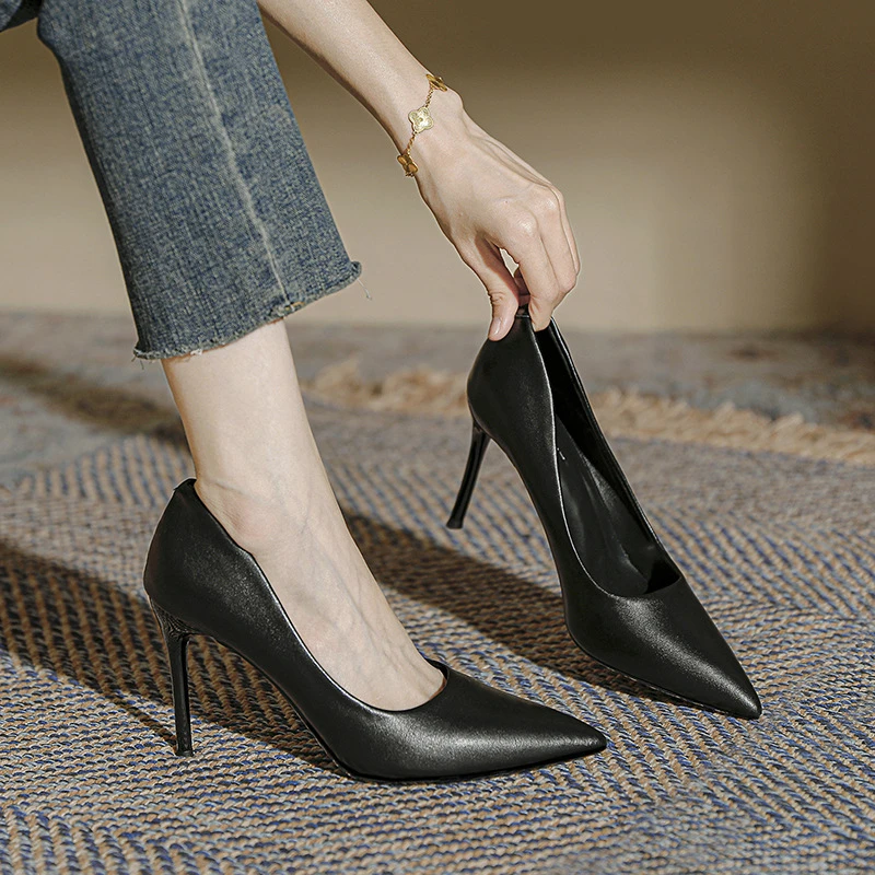 高跟鞋女2024年夏季新款黑色细跟尖头浅口网红性感气质学生礼仪鞋