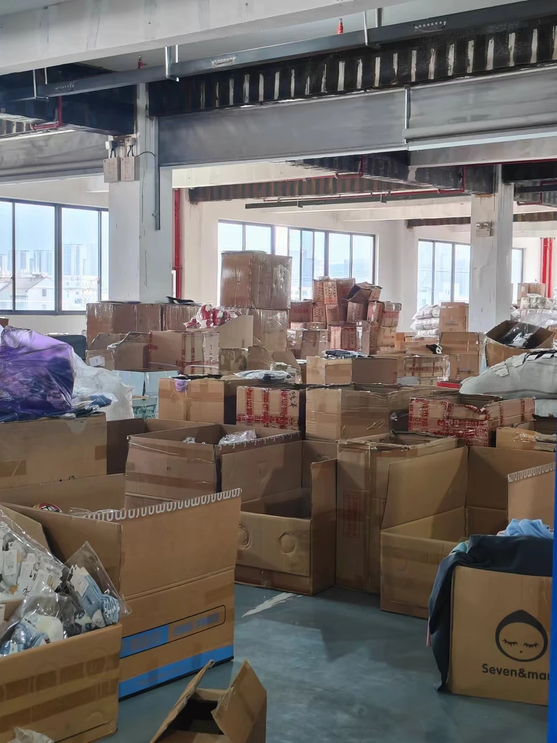 成人随机两双袜子 （福袋）