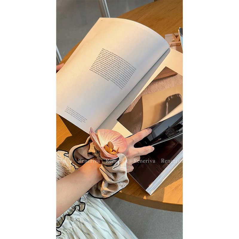 ReneRiva买手店 Riva Accesorries 马蹄莲发圈