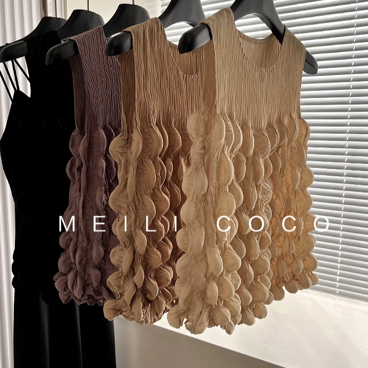 弹力褶皱三宅背心T恤女夏新款无袖圆领显瘦百搭气质时尚遮肉上衣